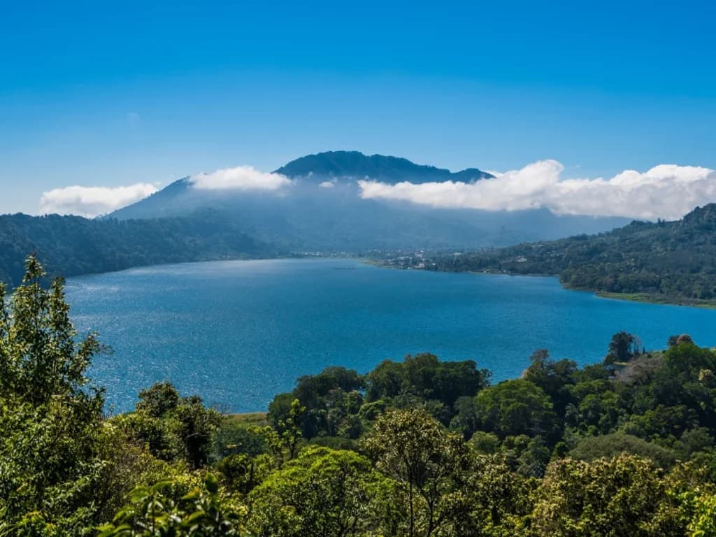Danau Buyan Tamblingan