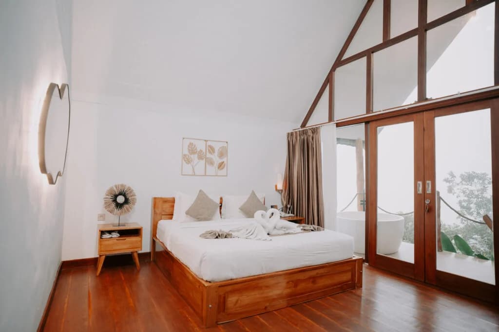 Cabin Room — image 2