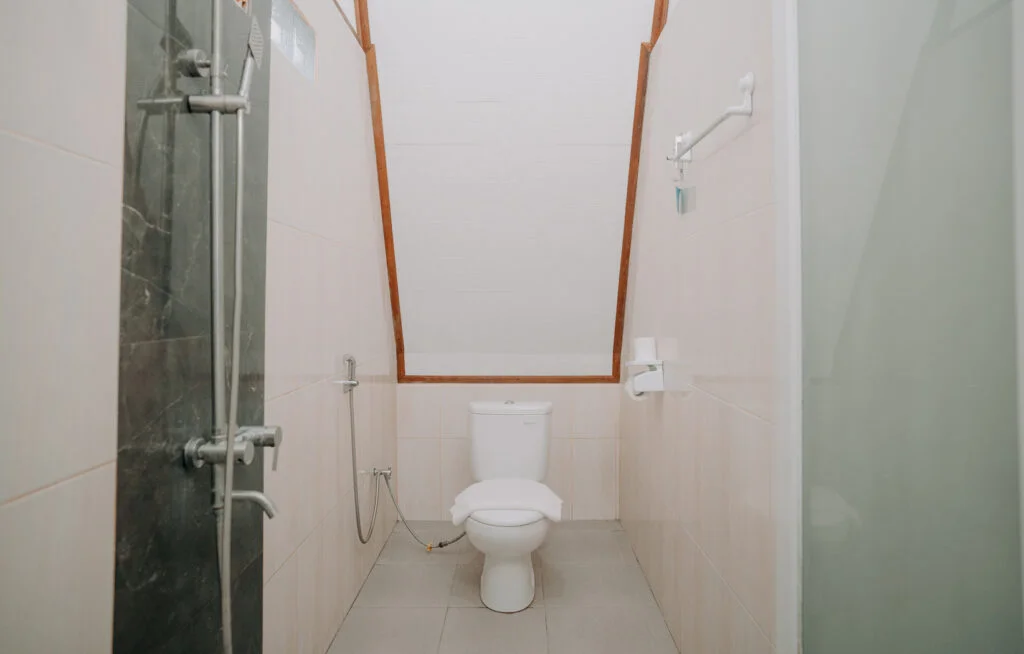 Black Room — image 5