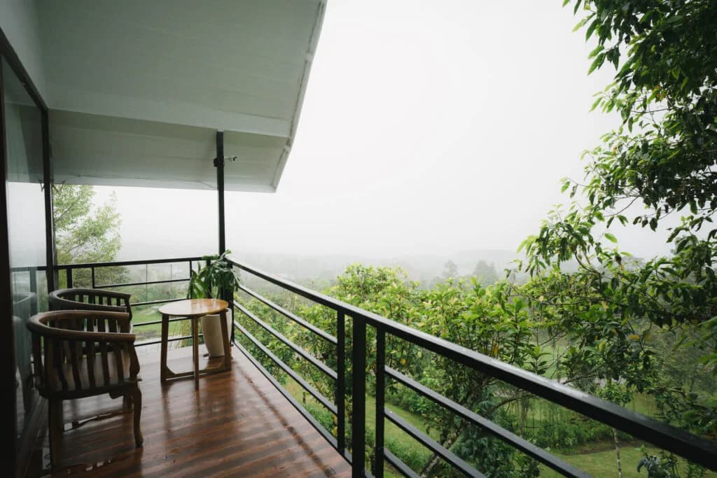 Family Room — image 5