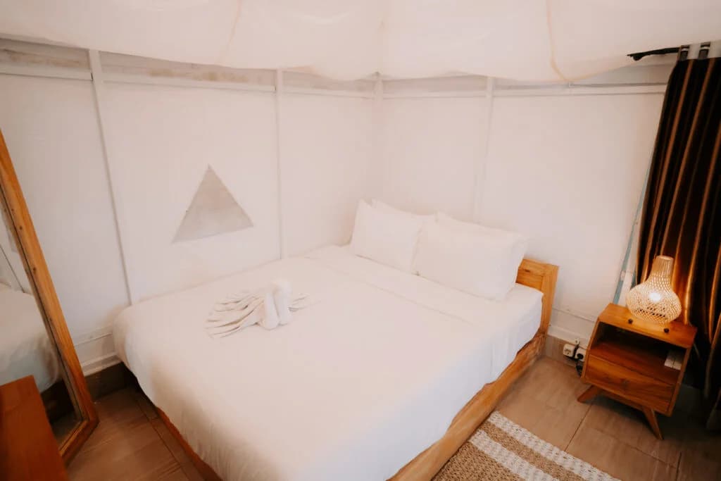 Tent Room — image 2