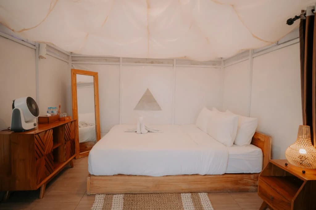Tent Room — image 3